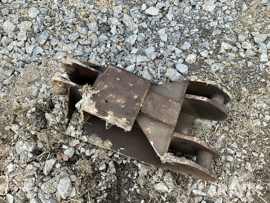 B20-fäste till grävmaskin