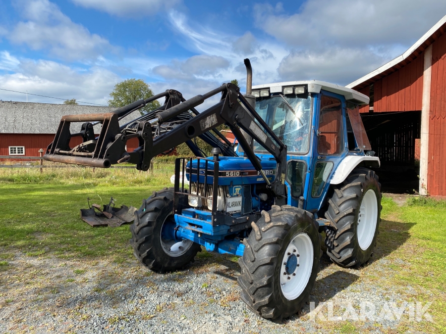 Traktor Ford 5610 4WD med lastare