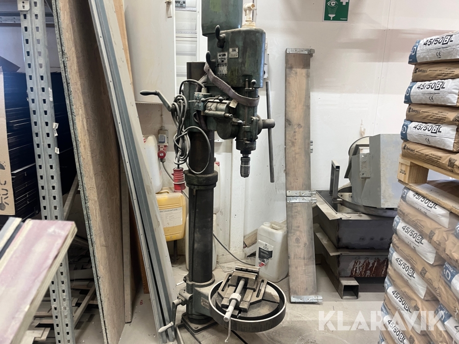 Pelarborrmaskin Arboga E 830 med matning