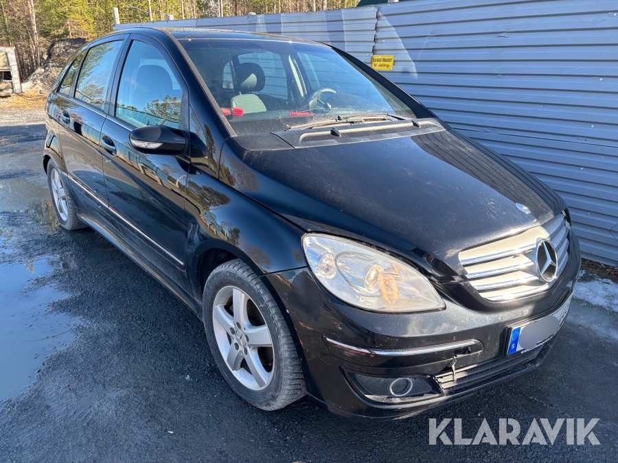 Mercedes-Benz B170
