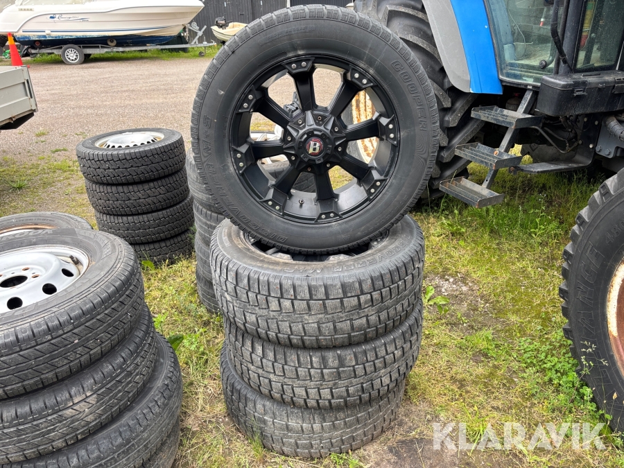 Fälg med däck Ballistic Off Road 275/60R20 4st