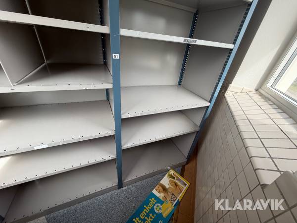 Lagerhylla med flyttbara avdelare