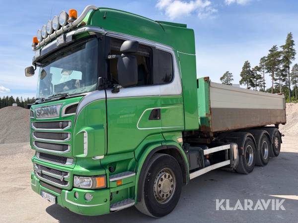 Snabblåsbil med grusflak Scania R560