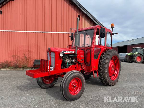 Veterantraktor Volvo BM 400 Buster