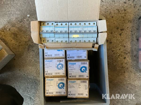 Parti med automatsäkringar Hager 32a 36st