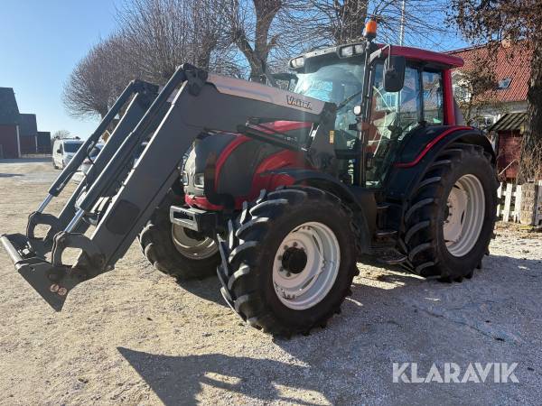 Traktor Valtra N101 med lastare
