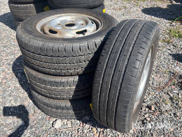Sommardäck på fälg Hankook 195/70-15C 4st
