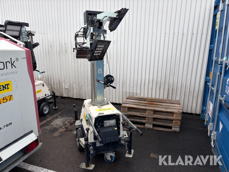 Belysningsmast Generac 7 m (4x185W)
