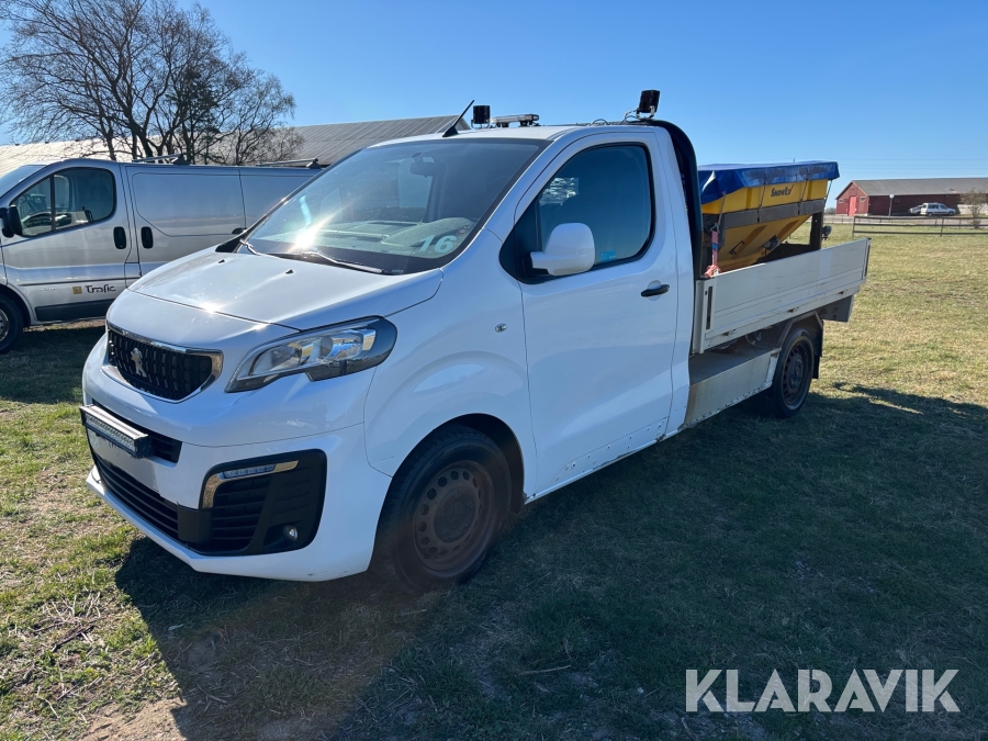 Lätt lastbil Peugeot Expert med saltspridare