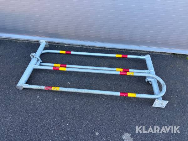 Vägbom / cykelbana Smekab