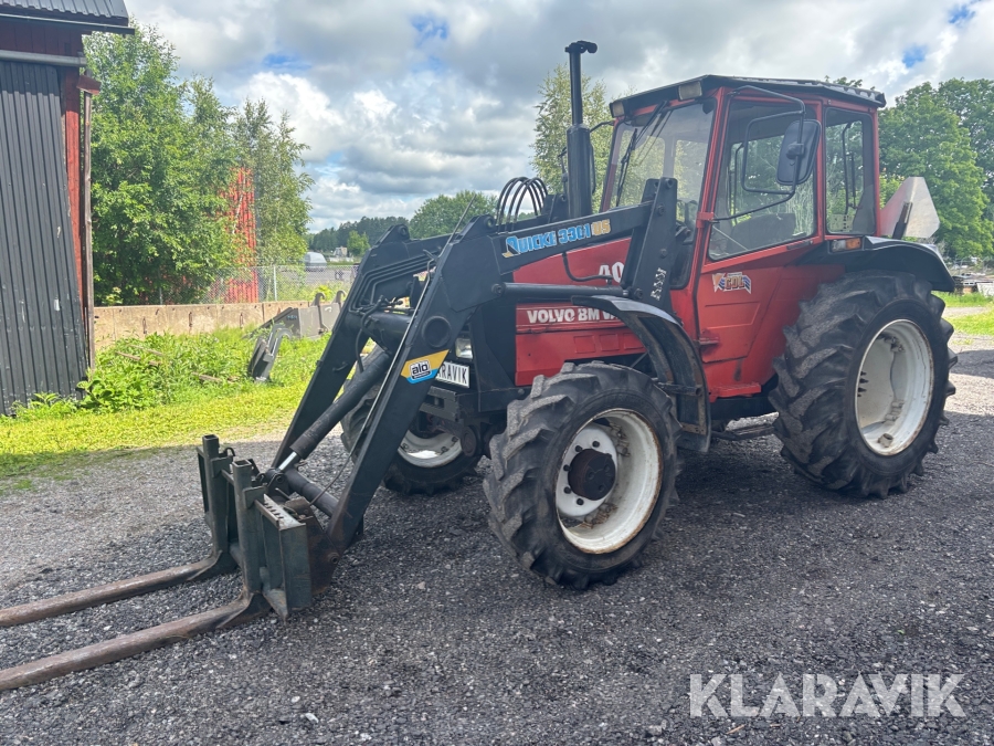 Traktor Volvo BM Valmet 405 med lastare