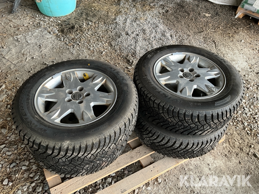 Dubbdäck Falken 215/65R16 4st