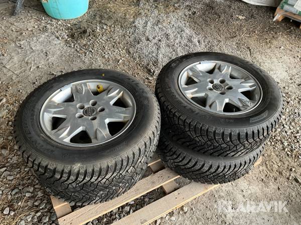 Dubbdäck Falken 215/65R16 4st