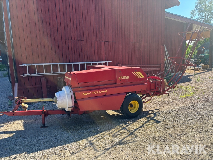 Balpress New Holland Hayliner 295 för småbal