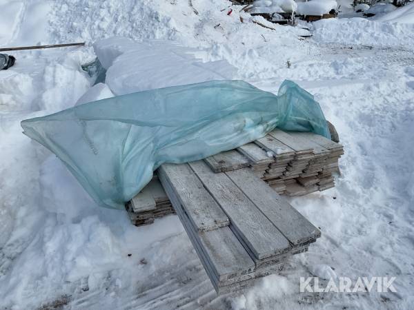 Brädor och panel 2a sortering vit grund