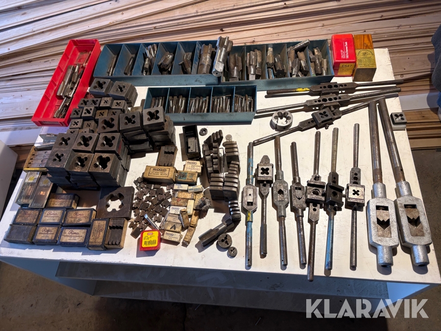 Parti med gängtappar Ridgid m.m.