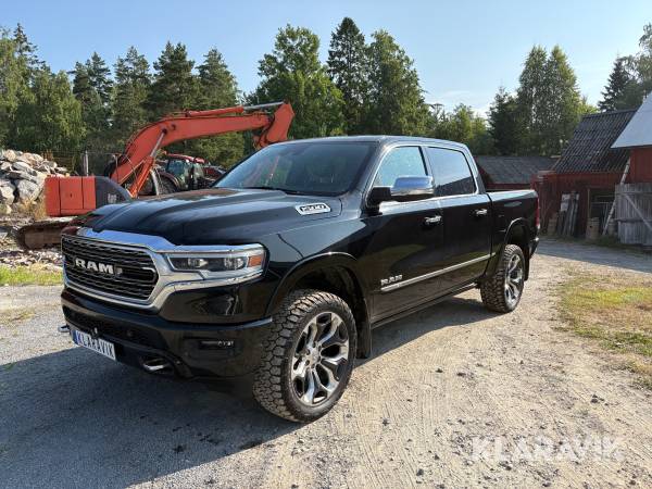 Pickup Dodge Ram 1500 HEMI 5.7 V8 Flex Fuel 4x4 TorqueFlite