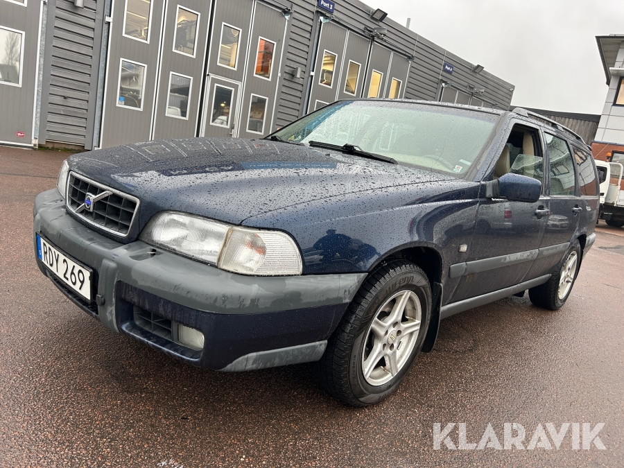 Volvo V70 XC 2,4T AWD Nybesiktigad