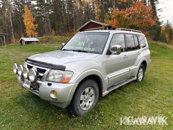 A-Traktor Mitsubishi Pajero 3.2 Di-D 4WD