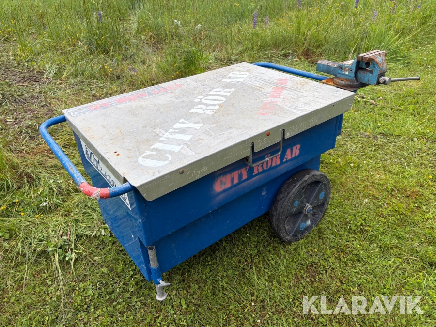 Rörmockarvagn med skruvstäd