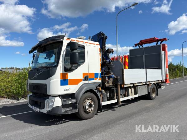 Kranbil Volvo FL 250 med TMA utrustning