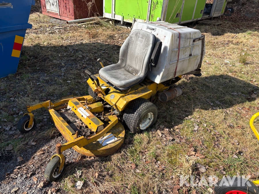 Gräsklippare Walker Mowers MCGHS med reservdelsmaskin