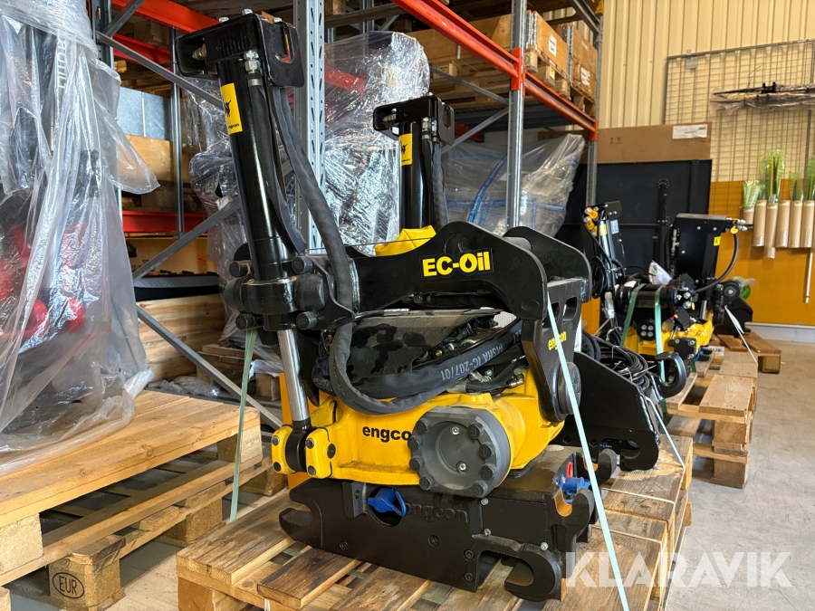 Tiltrotator Engcon EC209 med fäste