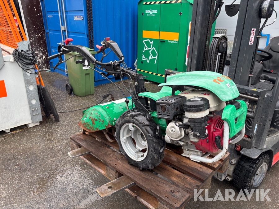 Tvåhjulstraktor/ jordfräs Ferrari 320 PS GX270