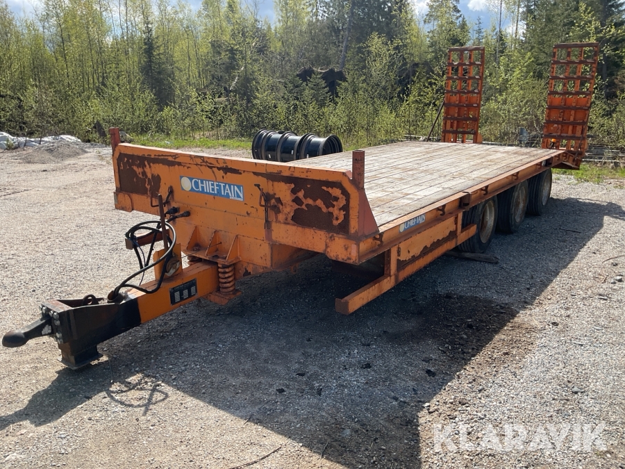 Maskintrailer Chieftain AGRI LLoad 3-axlad