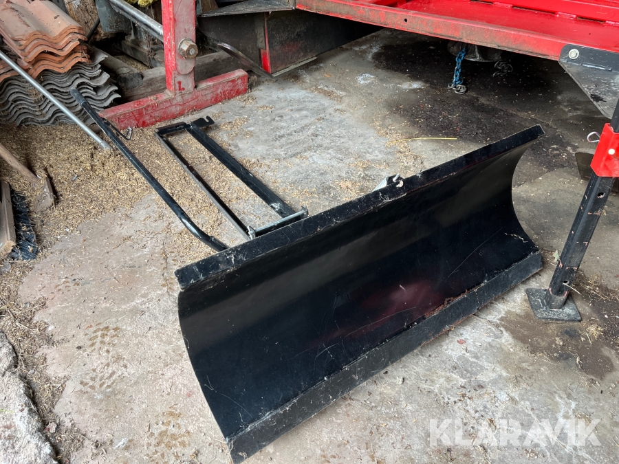 Snöblad till trädgårdstraktor KOVA P1105