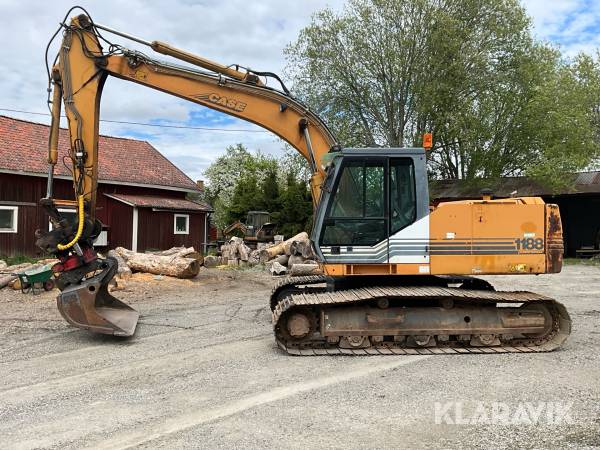 Grävmaskin Case 1188-LC med tiltrotator och skopor