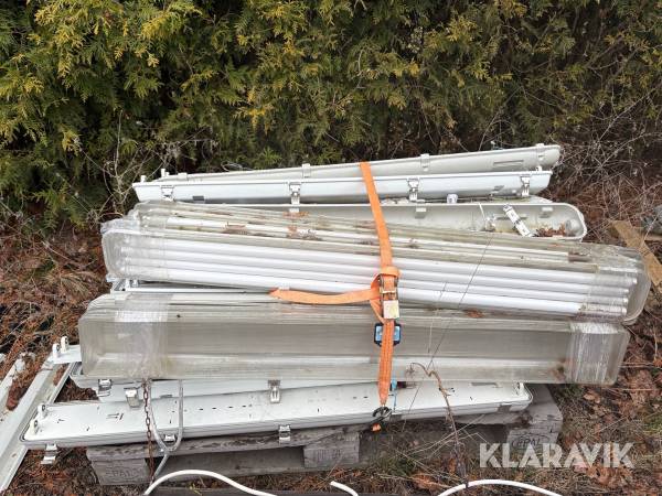 Lysrörsarmaturer 25st