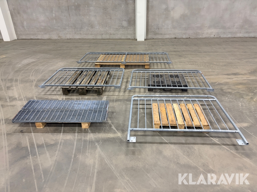 Räcken/staket samt trappsteg galvat
