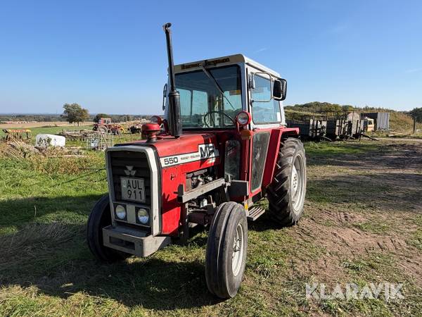 Traktor Massey Ferguson 550