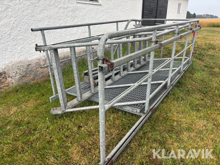 Plattform med trappa 1600x4100mm