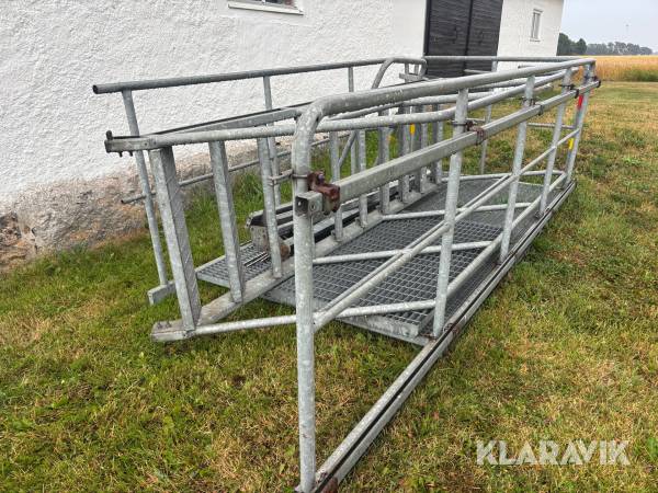 Plattform med trappa 1600x4100mm