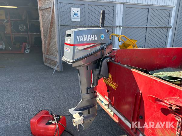 Utombordare Yamaha 8hk med bensintank