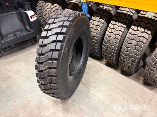 Parti Lastbilsdäck regummerade Colmec Boss BLMD  13R 22.5 21st