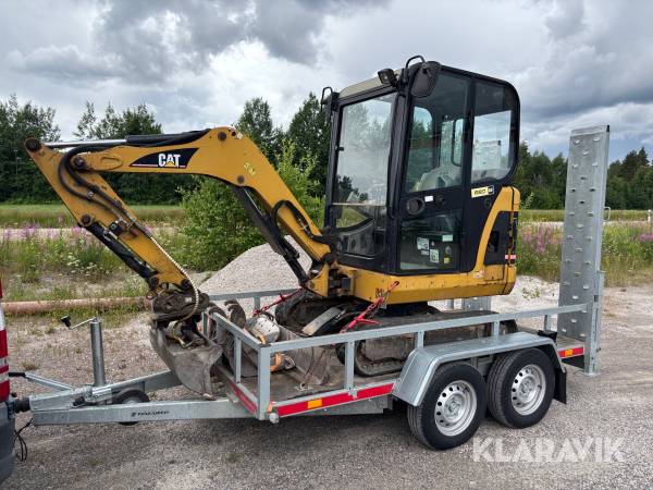 Minigrävare CAT 301.8C med redskap och trailer