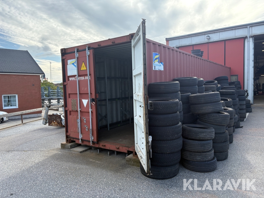 Container 40 fot med däckförvaring