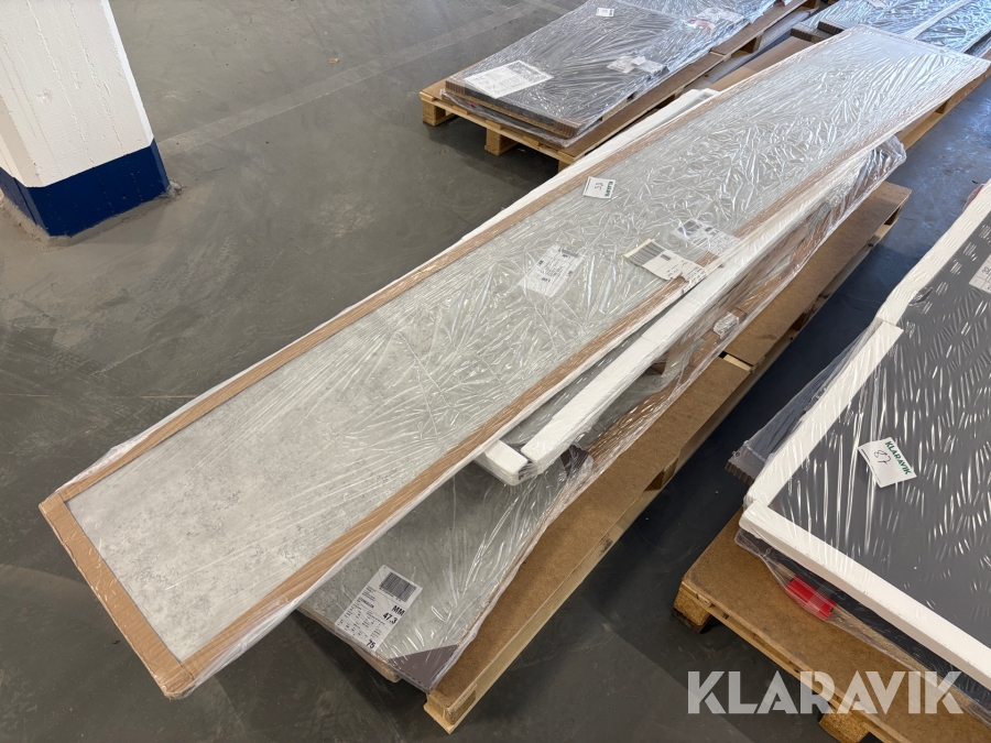 Bänkskiva med nedsänkt ho & stänkskydd Marbodal 1st pall