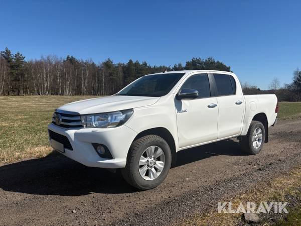 Pickup Toyota Hilux VIII 2.4 D 4WD