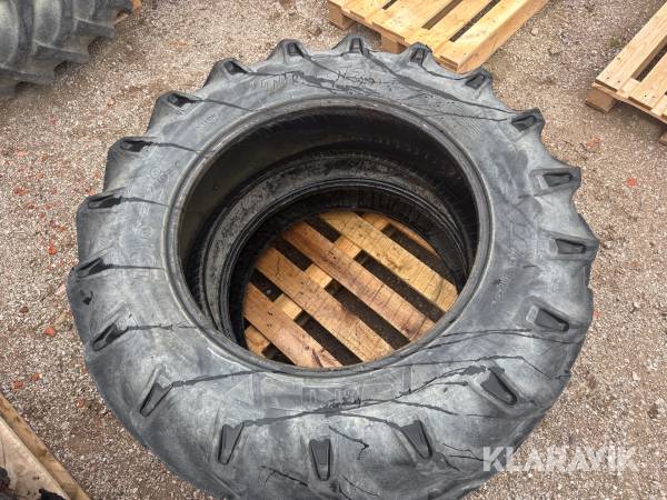 Traktordäck BKT TR-135 2st