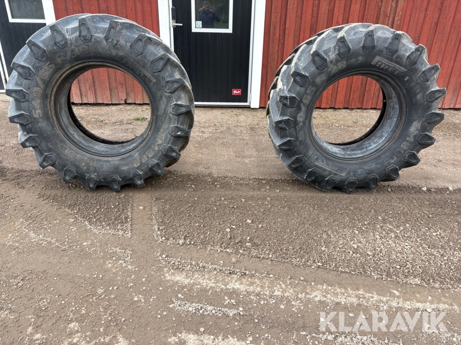 Framdäck Pirelli 540/65 R 28 2 st