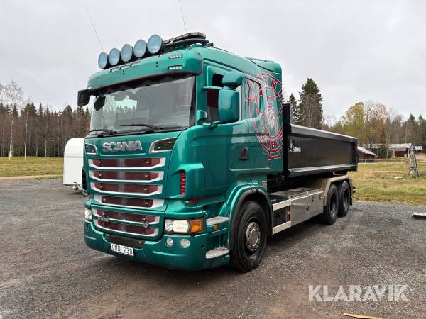 Lastväxlare Scania R560 med flak