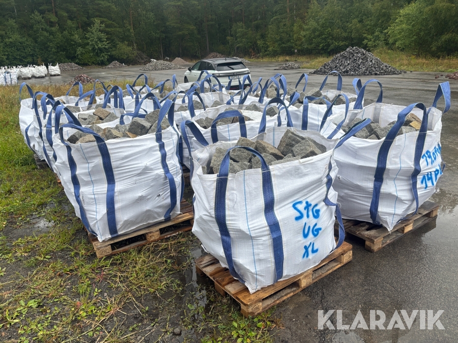 Storgatsten XL Svensk Granit Tumlad Grå - Totalt cirka 19ton / 57m2