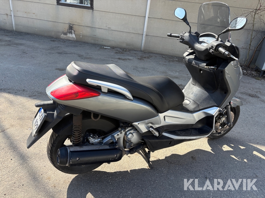 Motorcykel Yamaha X-MAX 250