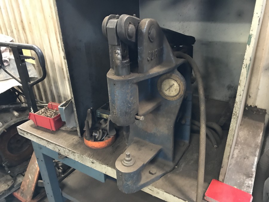 Nitverktyg för bromsband