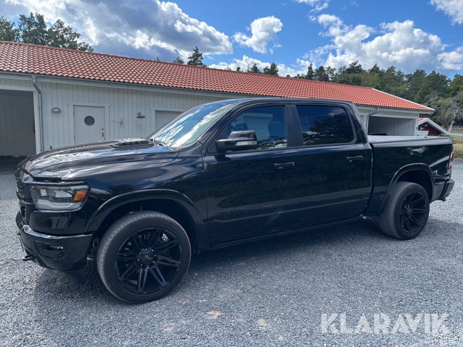 Pickup Dodge Ram 1500 5.7 V8 Laramie Black