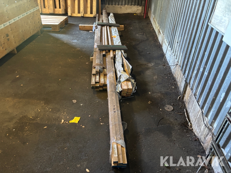 Planhyvlad ek, golvlist